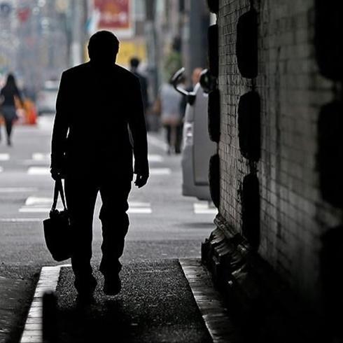 ��sizlik 32 ayd�r tek hanede