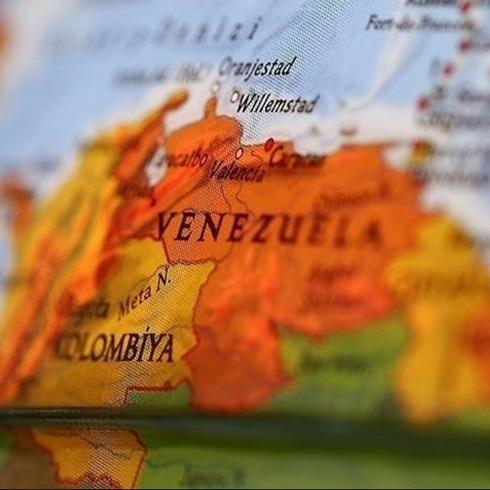 Maduro sonras� Venezuela karar�: Ticari u�u�lar yeniden a��l�yor