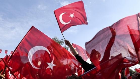 İkinci dönemin teması 'Bayrak Sevgisi'