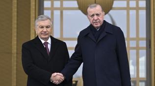 Mirziyoyev T�rkiye'de! Cumhurba�kan� Erdo�an resmi t�renle kar��lad�