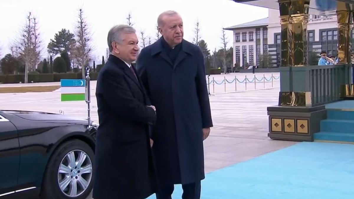 Mirziyoyev T�rkiye'de! Cumhurba�kan� Erdo�an resmi t�renle kar��lad�