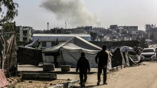 Soyk�r�mc� �srail, Filistinlilerin �zerine ate� a�t�