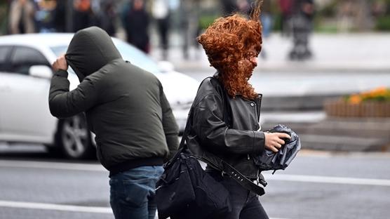 Valilik uyard�: Kuvvetli f�rt�na ba�kenti esir alacak