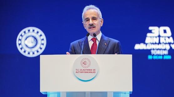 Bakan Uralo�lu: 77 ili birbirine ba�lad�k