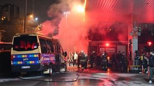 Akaryakıt istasyonunda sır olay