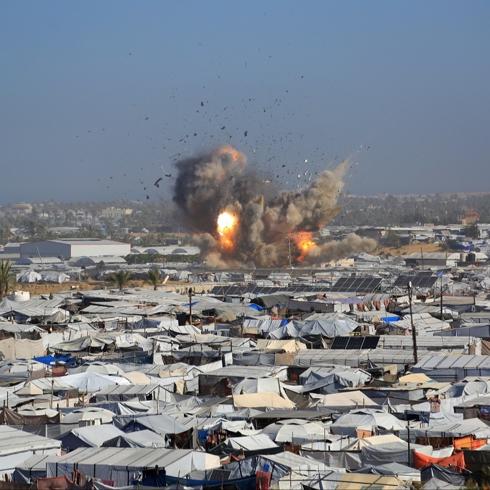 Katil �srail Gazze'de ate�kesi hedef al�yor! �ok say�da �ehit var