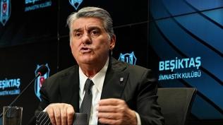 Beşiktaş tribünlerinden maç öncesi yönetime istifa çağrısı