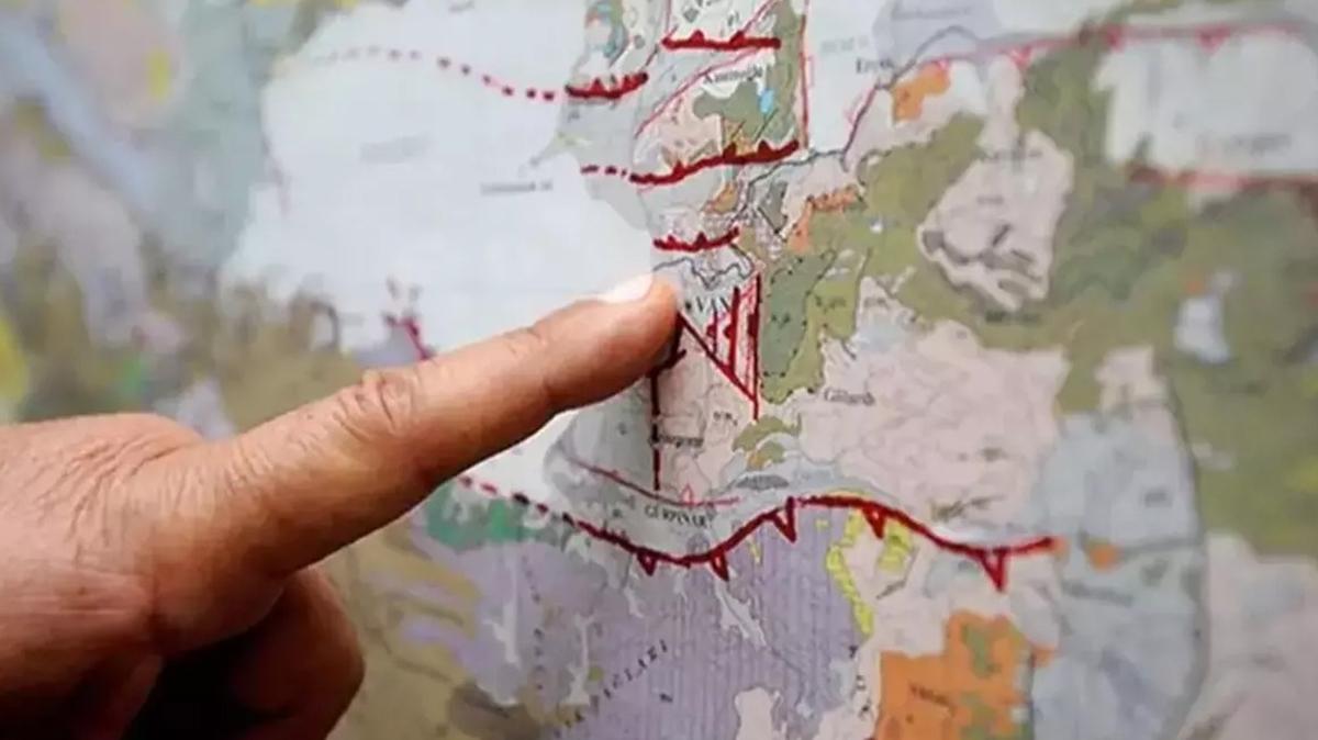 Profes�r S�zbilir k�r�lmayan faylar� i�aret etti