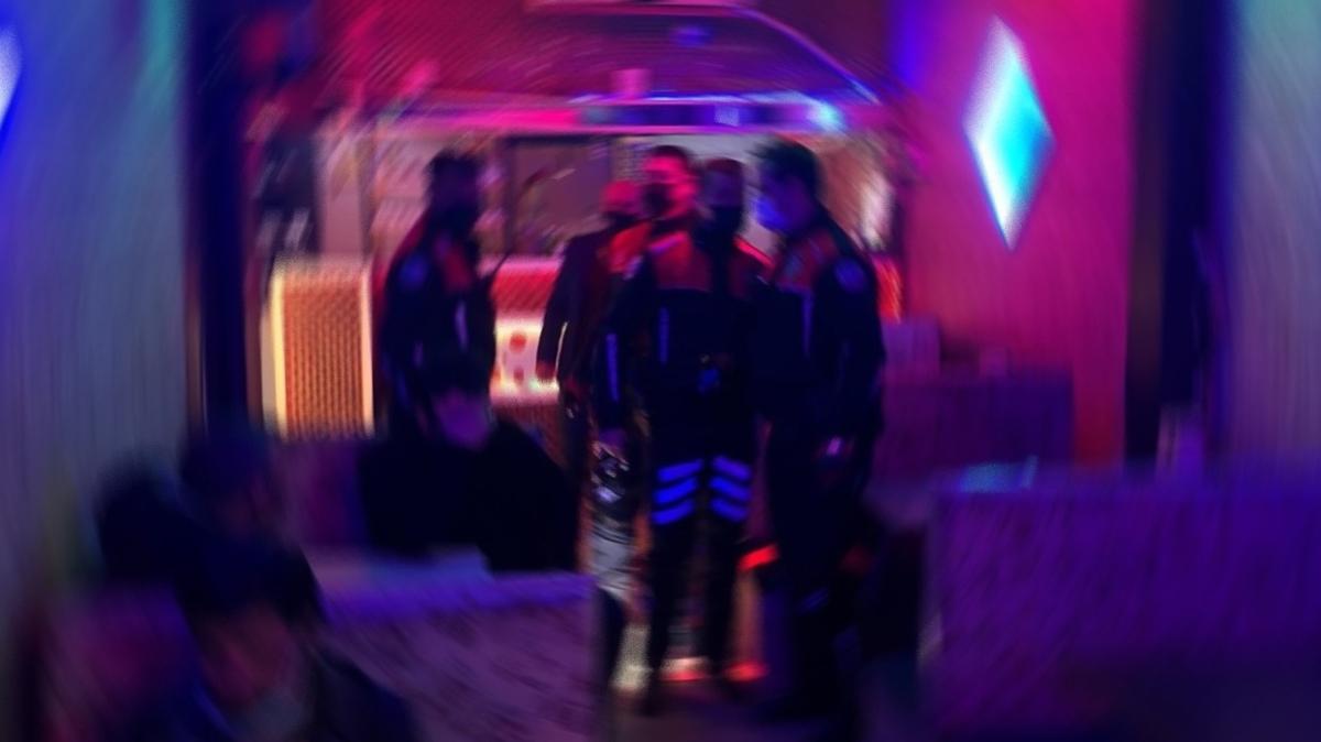 Garsonda 1029 banka hesab�, �i�ek�ide milyonluk hareket