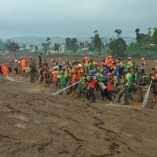 Endonezya'da facia: Can kayb� y�kseldi