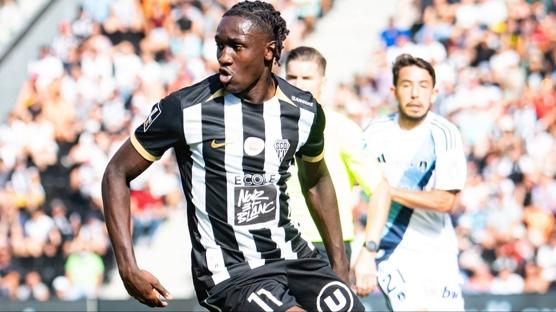 Fenerbah�e'den forvete takviye