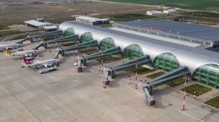 Ge�ici s�reli�ine hizmet d��� b�rak�lm��t�: Diyarbak�r Havaliman�'nda ILS yeniden devreye al�nd�