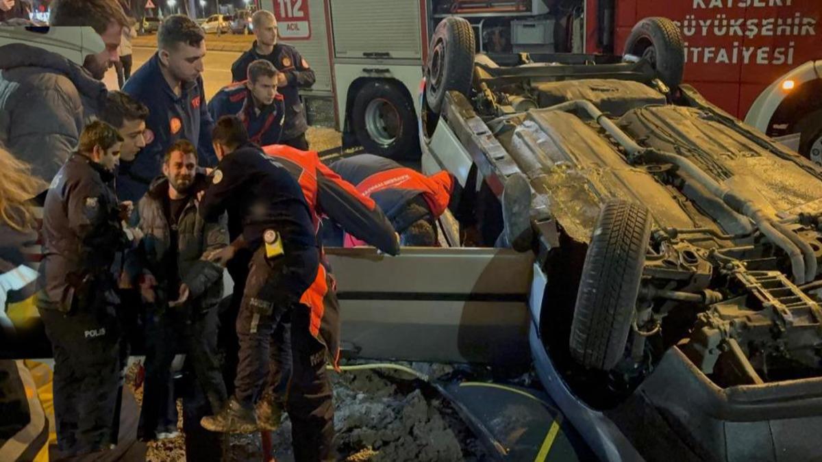 Kendi ��kt�, arkada�� kald�: G�zya�lar�yla ba��ndan ayr�lmad�