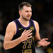 Luka Doncic'ten Washington potas�na 37 say�