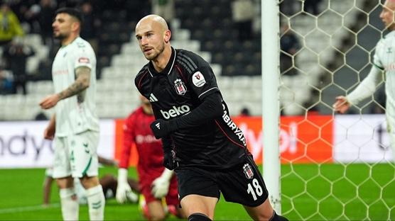 Beşiktaş evinde geri döndü