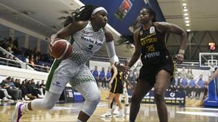 Nesibe Aydın evinde farklı kazandı