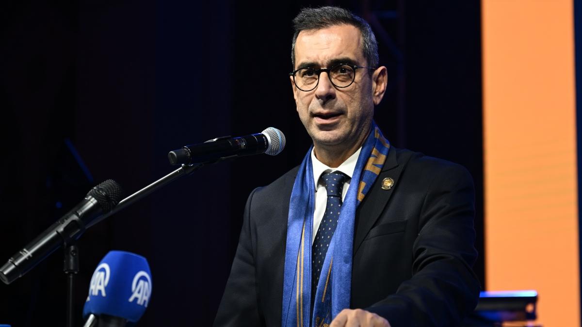 �ekip Mosturo�lu'ndan �ampiyonluk mesaj�