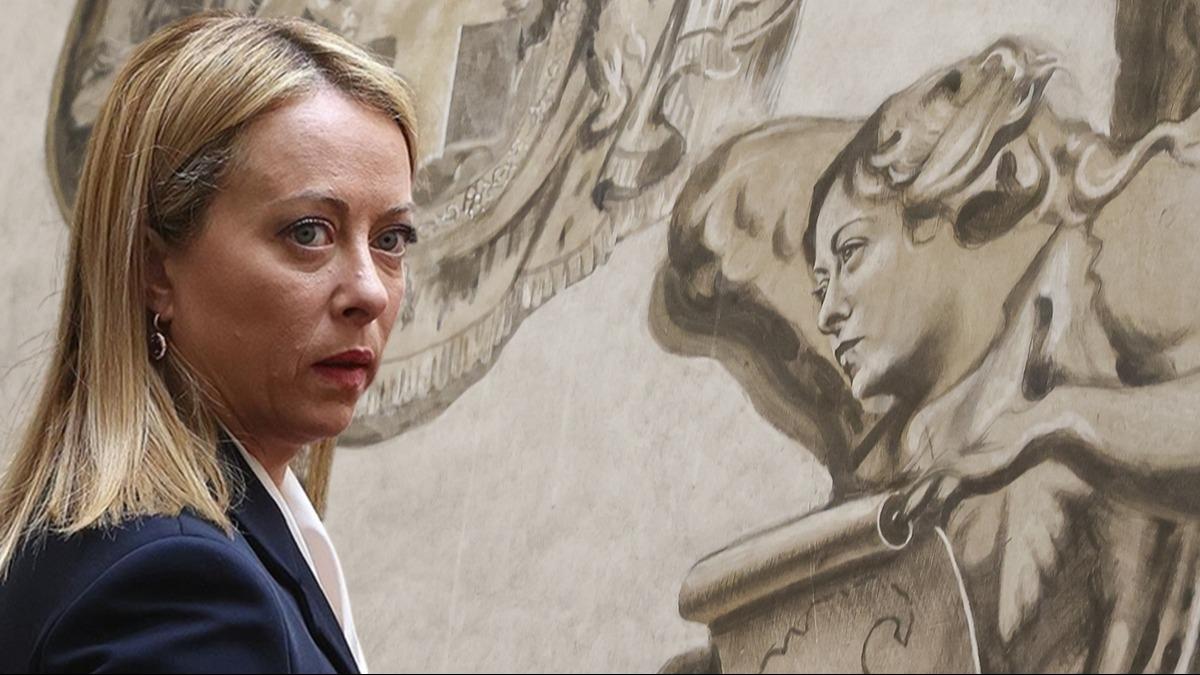 Sosyal medyay� ikiye b�len benzerlik