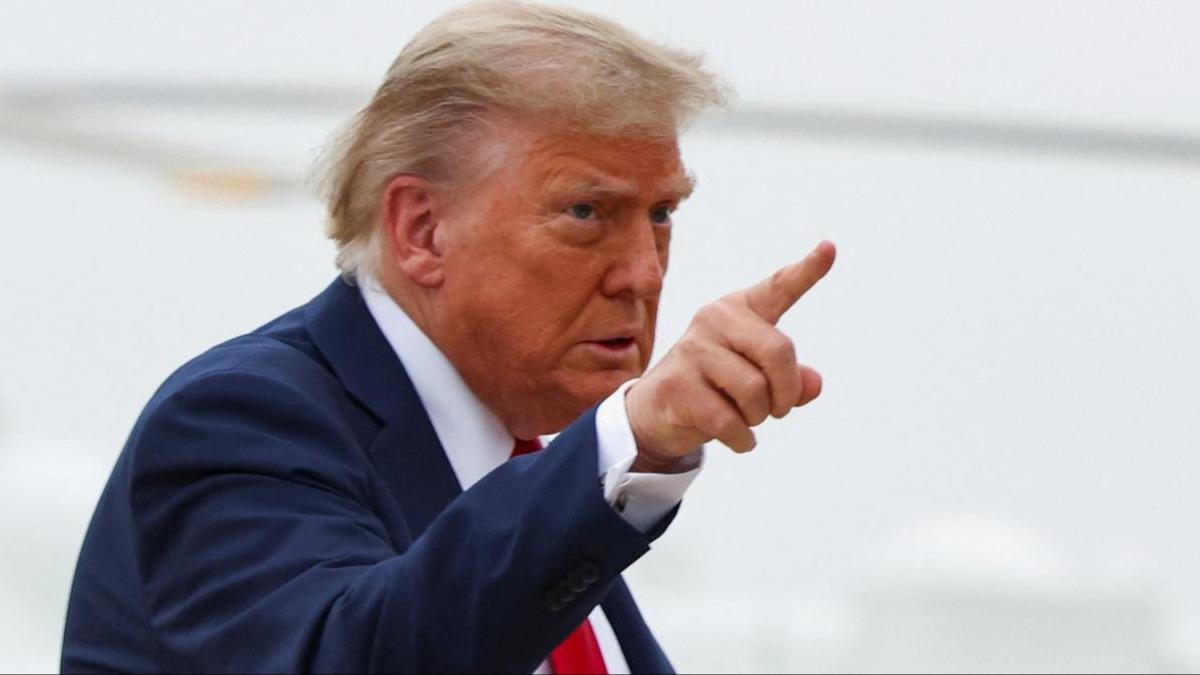 Epstein dosyas�nda yeni belgeler! Trump: Beni su�lam�yor, akl�yor