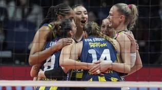 Fenerbah�e, Galatasaray'� set vermeden ge�ti
