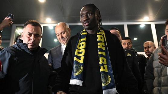 Fenerbah�e transferi bitirdi