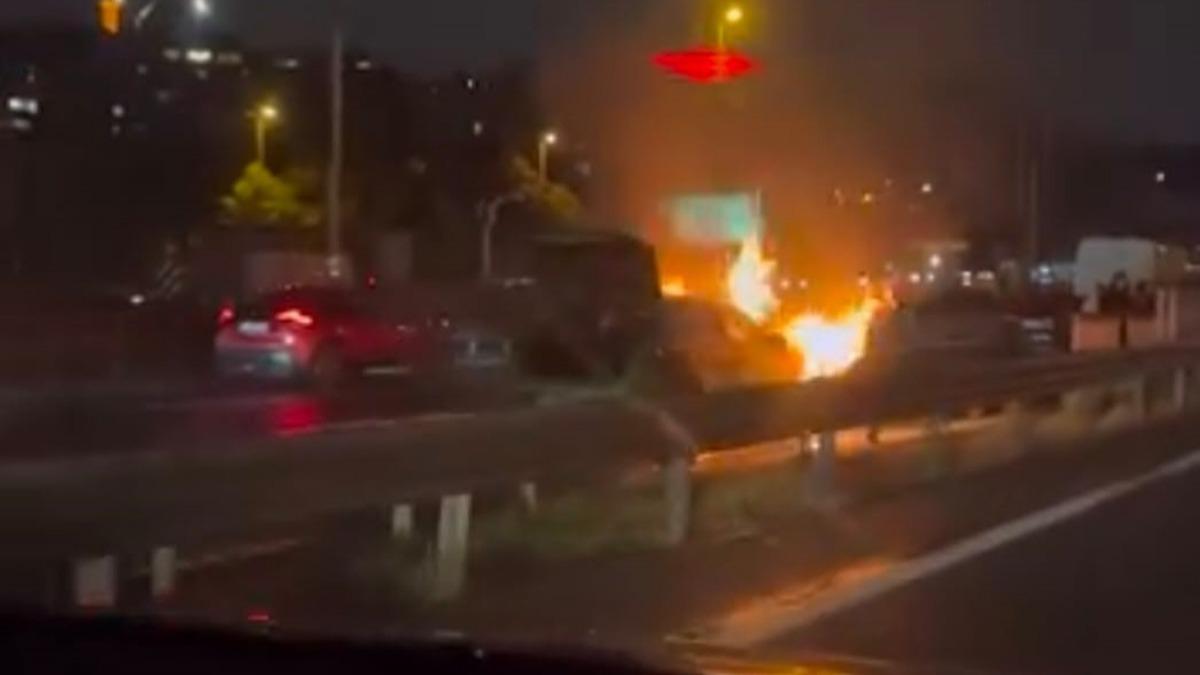 Hali� K�pr�s�'nde ara� yang�n�