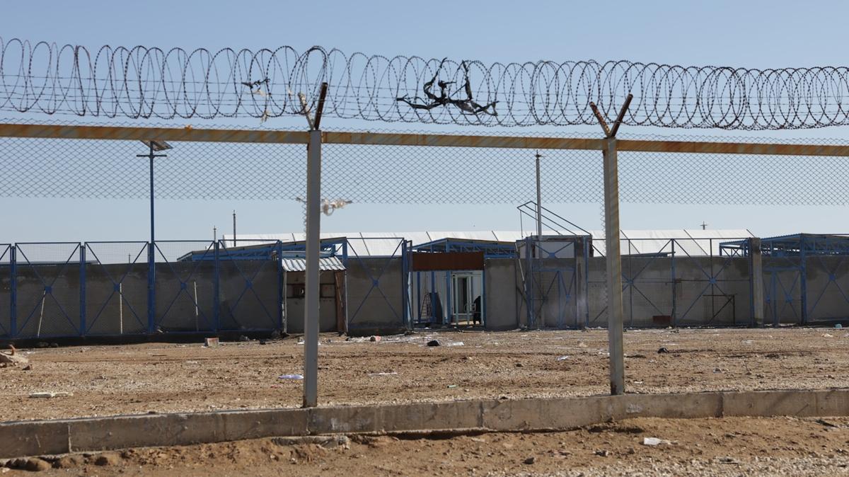 Irak, 450 DEA� mensubunu teslim ald�