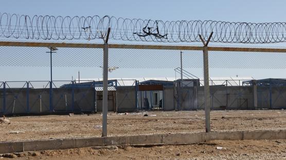 Irak, 450 DEA� mensubunu teslim ald�