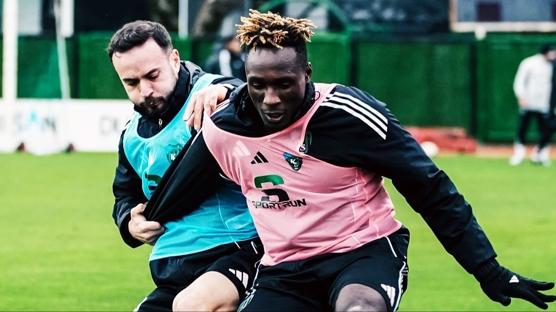 Kocaelispor Fenerbah�e ma��n�n haz�rl�klar�n� tamamlad�