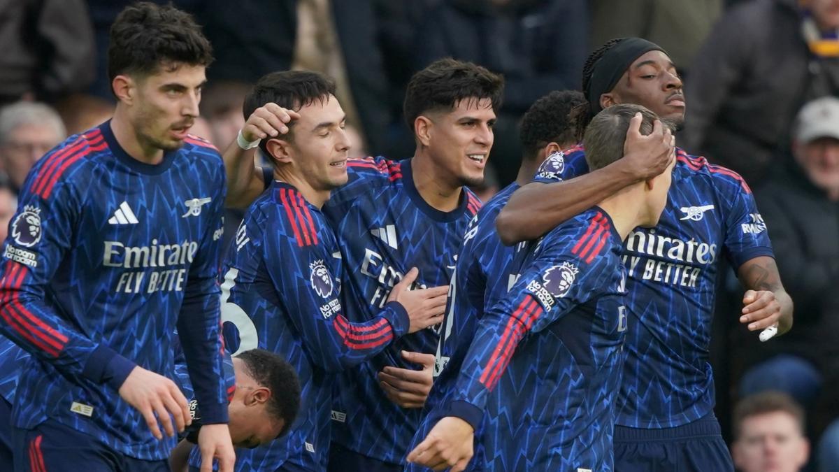 Arsenal liderli�ini peki�tirdi! ��te Avrupa futbolundaki son g�r�n�m