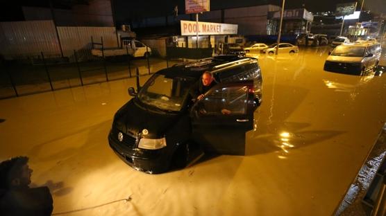 Ayd�n'� sa�anak ve dolu vurdu