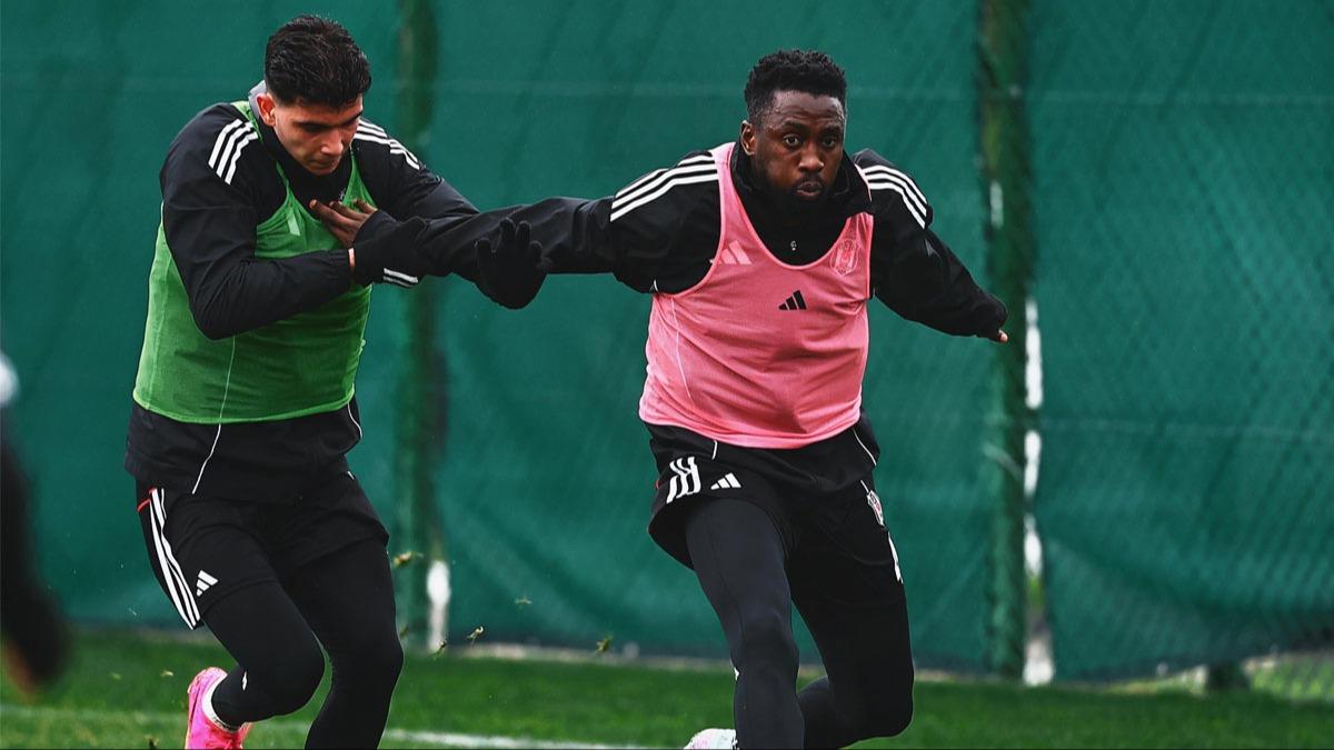 Be�ikta�'ta kupa mesaisi ba�lad�