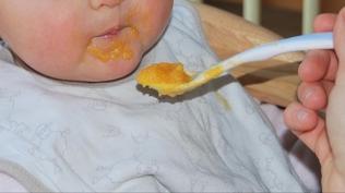 Fransa'da toksin krizi: Bir�ok �lkedeki bebek mamalar� geri �a�r�ld�