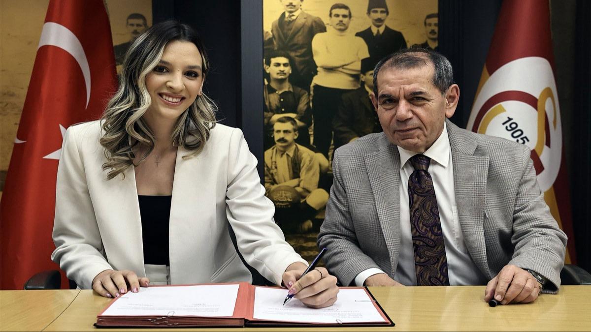 Galatasaray, Alexia Carutasu'nun s�zle�mesini uzatt�