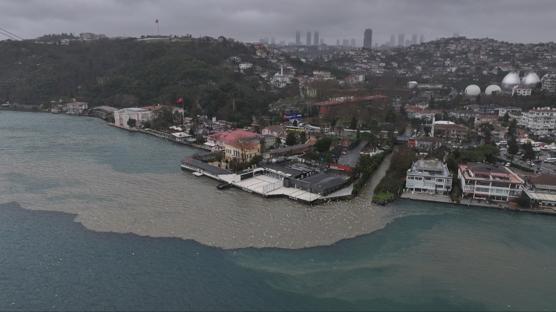 �stanbul'da sa�anak ya����n ard�ndan Bo�az �amurla kapland�