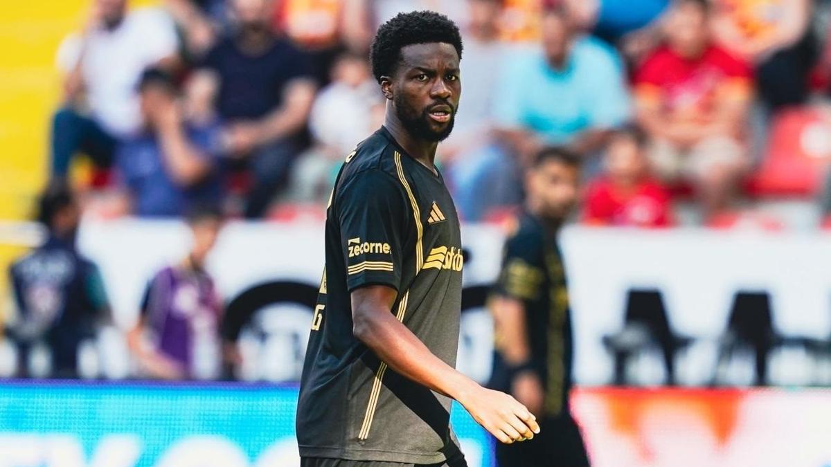 Kayserispor'da Gideon Jung ile yollar ayr�ld�