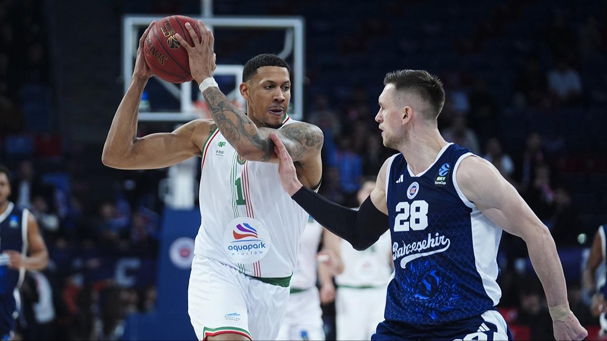 Bahçeşehir Koleji evinde kaybetti