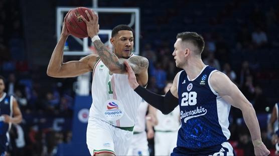 Bah�e�ehir Koleji evinde kaybetti