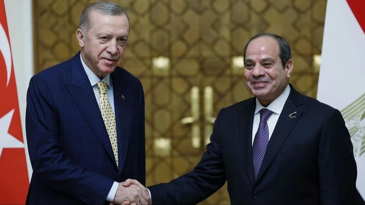 Türkiye ve Mısır sahaya iniyor