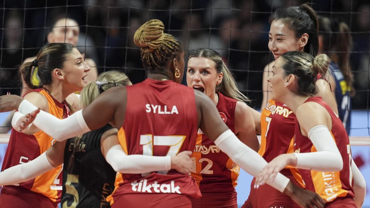 Galatasaray Daikin �eyrek final i�in sahaya ��kacak