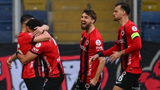 Gen�lerbirli�i, kupada 3'te 3 pe�inde! Rakip Ey�pspor