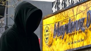 Gizli tan�ktan �arp�c� ifade