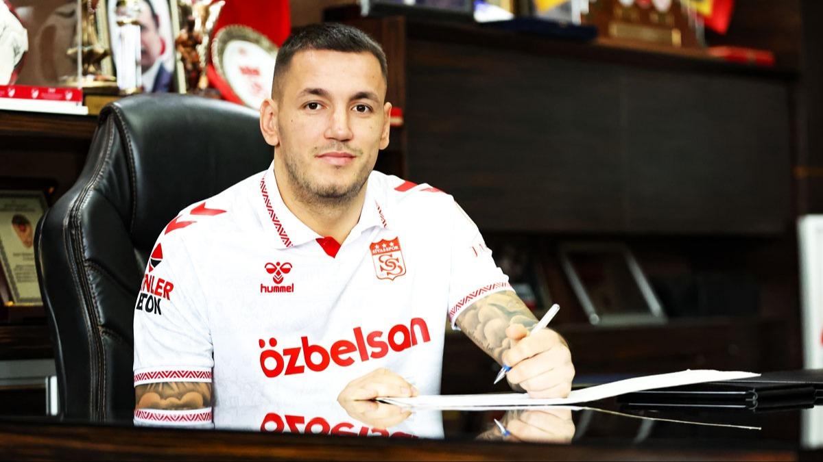 Rey Manaj yeniden Sivasspor'da