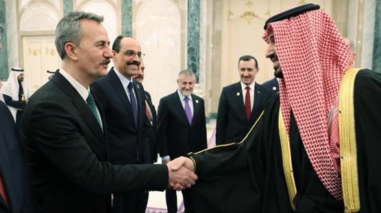 Riyad'da kritik zirve! Savunma Sanayii Ba�kan� G�rg�n: K�resel g�venli�e katk� sunmay� s�rd�rece�iz