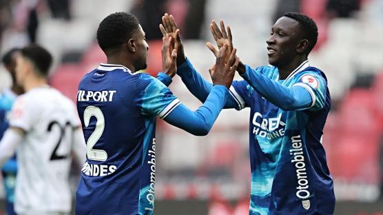 Samsunspor kupada 3 puanı 2 golle aldı