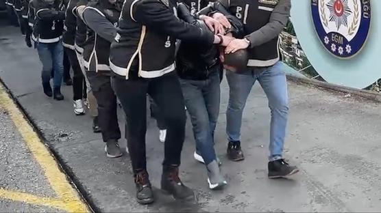 'Forex yat�r�m�' vaadiyle doland�r�c�l�k! 17 ��pheli g�zalt�na al�nd�