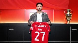 ��te ayr�l���n perde arkas�