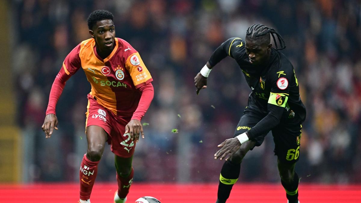 Yase Asprilla ilk kez 11'de