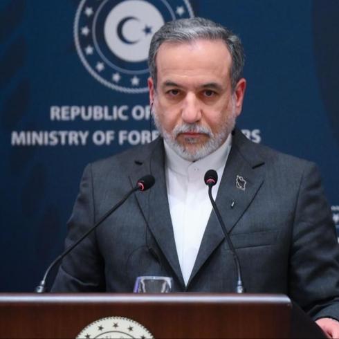 ABD-�ran m�zakereleri! D��i�leri Bakan� Erak�i, Umman'a gitti