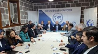 AK Partili Elita�'tan �zg�r �zel'e 'erken se�im' tepkisi: Bu tutars�zl�k liderlik zafiyetidir